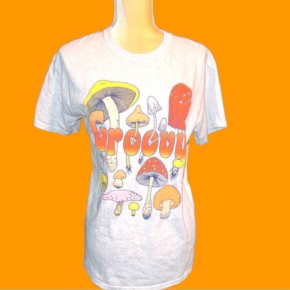 70’s inspired cute cream T-shirt with mushroom design & groovy written on front - Picture 2 of 7